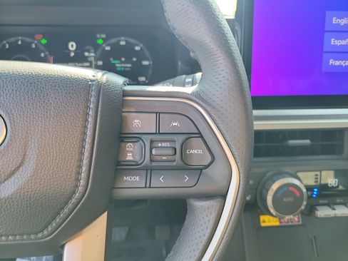 Used 2026 Toyota 4Runner TRD Off-Road Premium AWD/4WD image 23