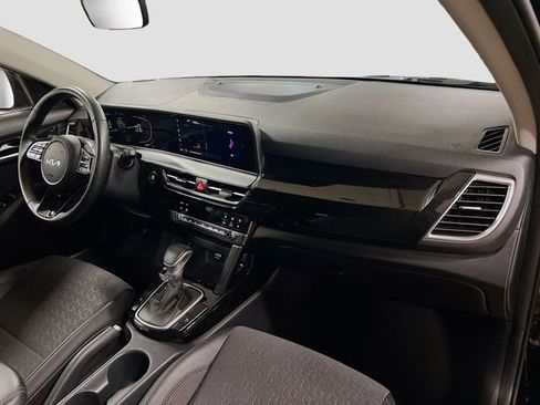 Certified 2025 Kia Seltos S image 27