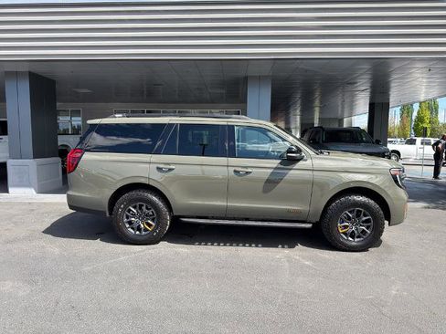 Certified 2025 Ford Expedition Tremor AWD/4WD image 8