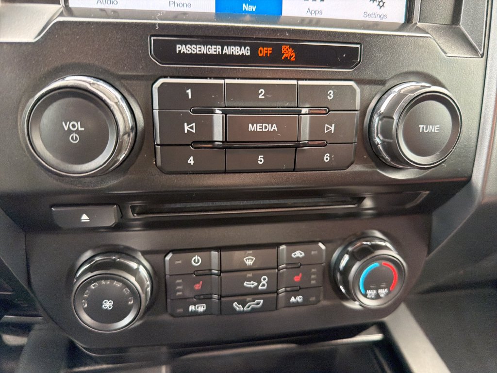 Used 2017 Ford F150 XLT w/ Equipment Group 302A Luxury AWD/4WD image 18