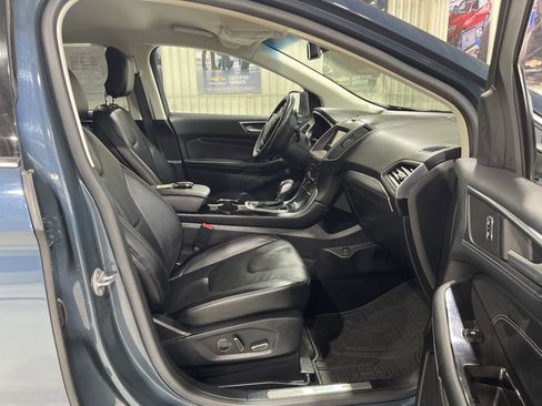 Used 2016 Ford Edge Titanium w/ Technology Package image 18