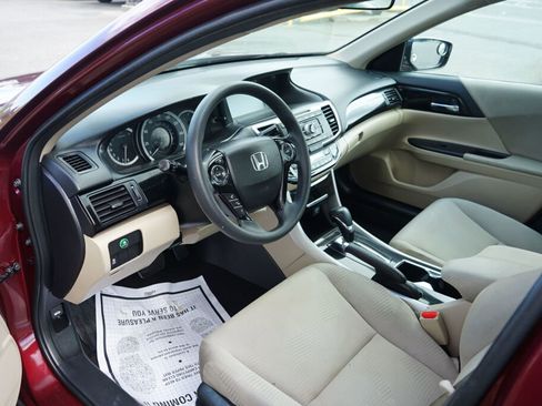 Used 2017 Honda Accord LX image 9
