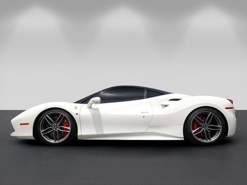Certified 2019 Ferrari 488 GTB RWD image 6