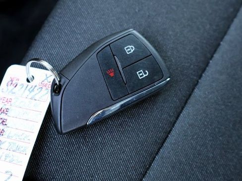 Used 2024 Chevrolet Colorado W/T image 33