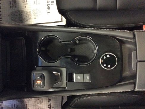 Used 2023 Nissan Rogue SL w/ SL Premium Package image 31