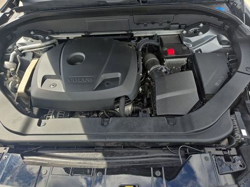 Used 2020 Volvo XC60 T5 Inscription image 11