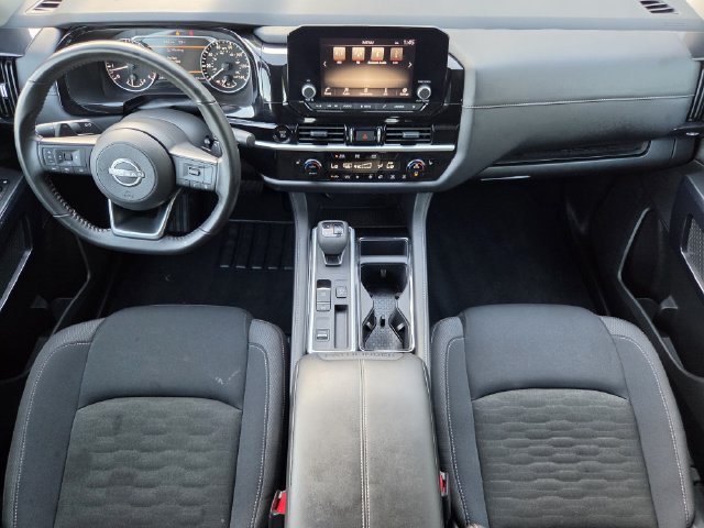 Used 2025 Nissan Pathfinder SV FWD image 21