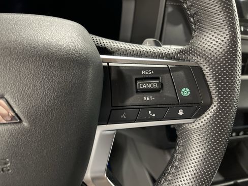 Used 2023 Mitsubishi Outlander SE image 20