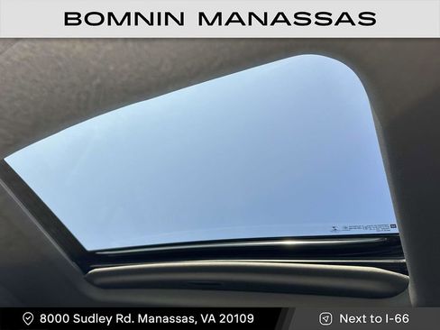 Used 2021 Chevrolet Silverado 1500 LT Trail Boss w/ Convenience Package II image 17