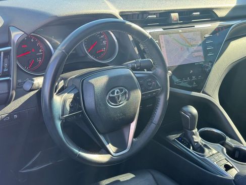 Used 2018 Toyota Camry XSE image 21