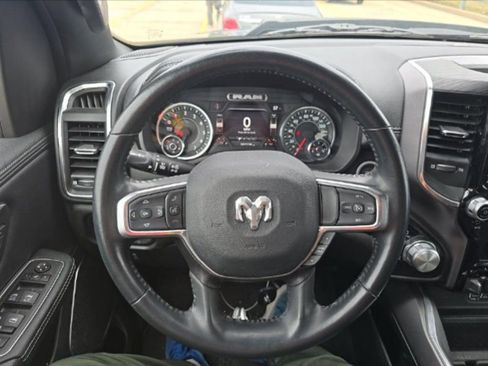 Used 2023 RAM 1500 Laramie AWD/4WD image 6