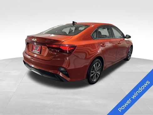 Used 2023 Kia Forte LXS image 4