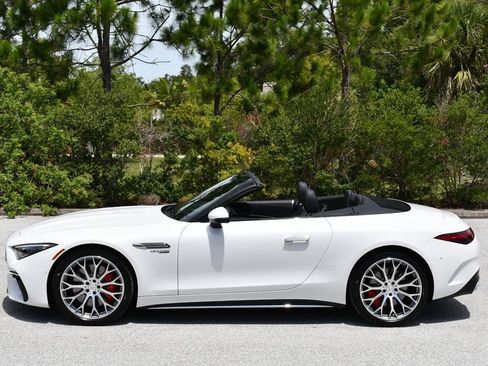 Used 2024 Mercedes-Benz SL 55 AMG 4MATIC image 3