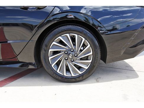 Certified 2025 Hyundai Sonata SEL image 29