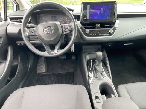 Certified 2025 Toyota Corolla LE FWD image 10