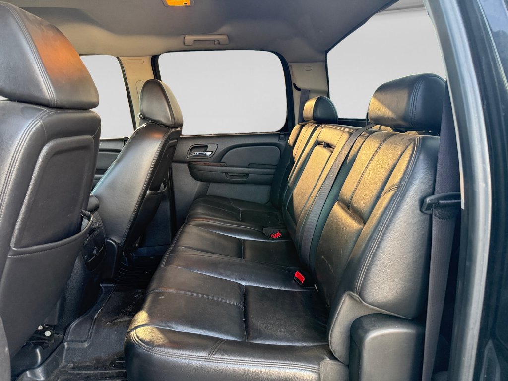 Used 2008 Chevrolet Silverado 2500 LTZ w/ Safety Package AWD/4WD image 26