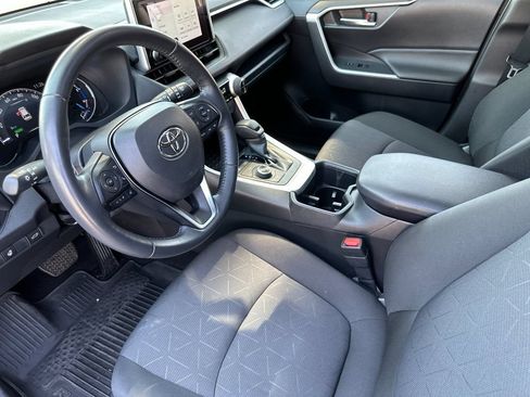Used 2024 Toyota RAV4 XLE w/ Convenience Package AWD/4WD image 9