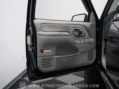 Used 1998 Chevrolet Silverado 1500 4x4 Extended Cab w/ Preferred Equipment Group 3 image 37