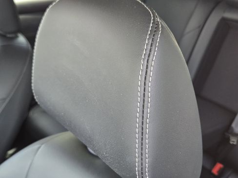 Used 2024 Nissan Rogue SL FWD image 15