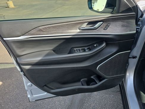 Used 2025 Jeep Grand Cherokee Limited 4xe w/ Trailer Tow Package image 40