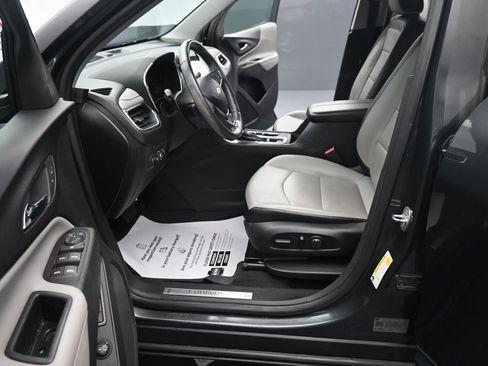 Used 2020 Chevrolet Equinox Premier FWD image 17