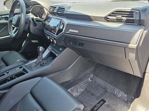 Certified 2025 Audi Q3 2.0T Premium Plus w/ Premium Plus Package AWD/4WD image 22