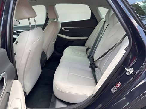 Used 2023 Hyundai Sonata SE FWD image 21