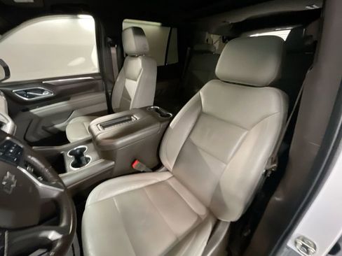 Used 2021 Chevrolet Tahoe Z71 w/ Luxury Package image 19