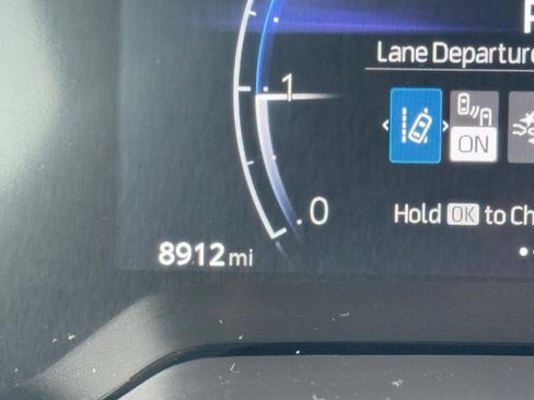 Certified 2025 Toyota Corolla SE image 22