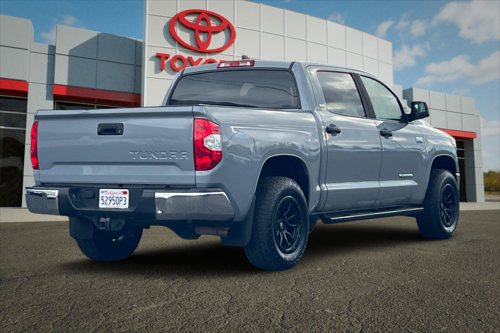 Used 2021 Toyota Tundra SR5 RWD image 3