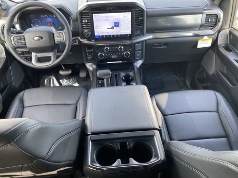 Used 2025 Ford F150 Lariat w/ Equipment Group 501A Mid image 12