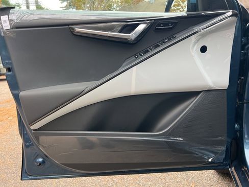 New 2026 Kia Niro SX image 8