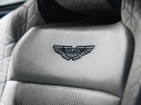 Used 2019 Aston Martin DBS Superleggera image 13