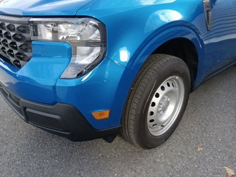 New 2025 Ford Maverick XL image 9