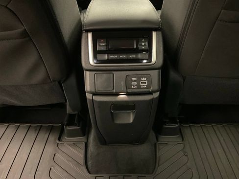 Used 2025 Subaru Ascent Premium AWD/4WD image 27