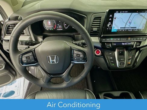 Used 2026 Honda Odyssey Touring image 14
