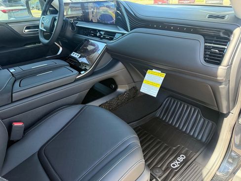 New 2026 INFINITI QX80 Luxe image 26