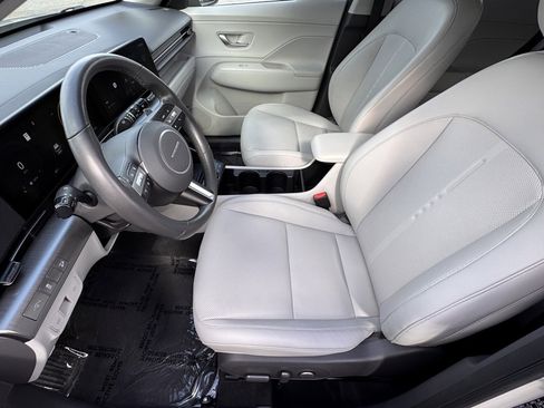 Used 2024 Hyundai Kona Limited image 18