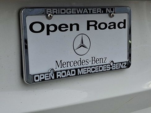 Used 2025 Mercedes-Benz GLC 300 4MATIC image 30