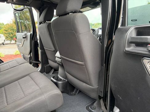 Used 2012 Jeep Wrangler Unlimited Sport AWD/4WD image 47