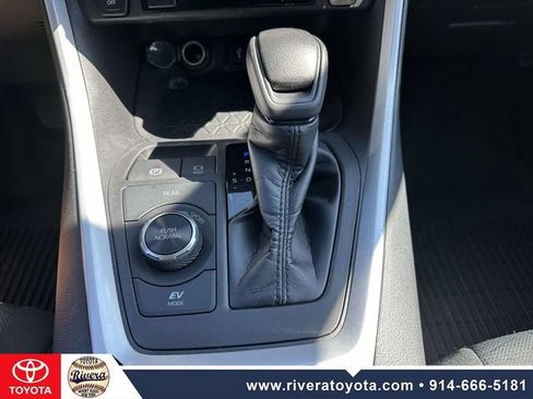 Used 2021 Toyota RAV4 XLE w/ Convenience Package AWD/4WD image 31