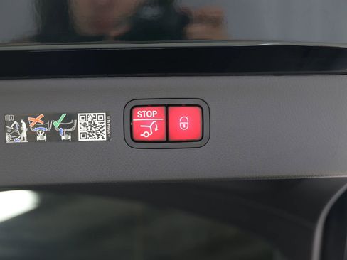 Used 2023 Mercedes-Benz EQS 580 4MATIC SUV image 68