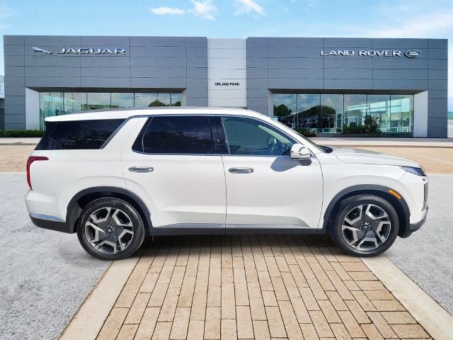 Used 2025 Hyundai Palisade Limited AWD/4WD image 4