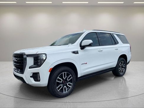 Used 2024 GMC Yukon AT4 w/ Technology Package AWD/4WD image 4