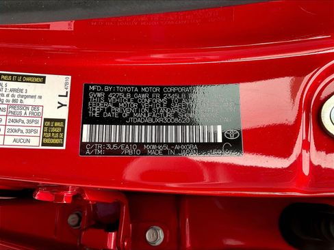 Used 2024 Toyota Prius XLE AWD/4WD image 15