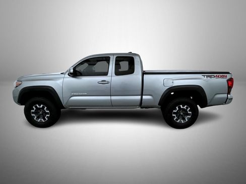 Used 2019 Toyota Tacoma TRD Off-Road AWD/4WD image 8