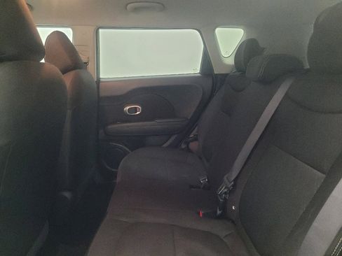 Used 2018 Kia Soul FWD image 18
