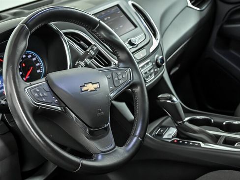 Used 2021 Chevrolet Equinox LT AWD/4WD image 18