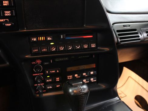 Used 1995 Chevrolet Corvette Coupe RWD image 25