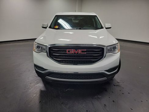 Used 2019 GMC Acadia SLE image 2